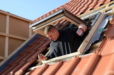 Pose de fenêtres de toit Velux à Bucamps